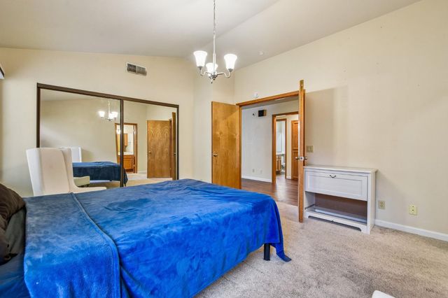 2004 Fernwood Cir, Roseville, CA 95661