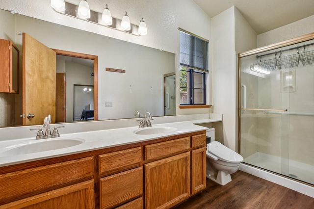 2004 Fernwood Cir, Roseville, CA 95661