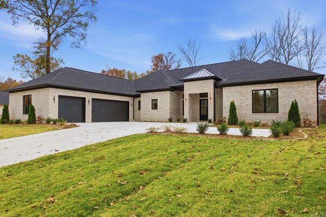 311 Devoe Bend Drive, Maumelle, AR 72113