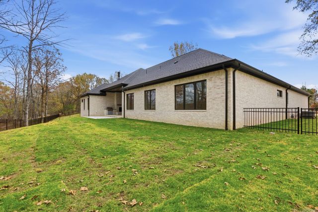 311 Devoe Bend Drive, Maumelle, AR 72113