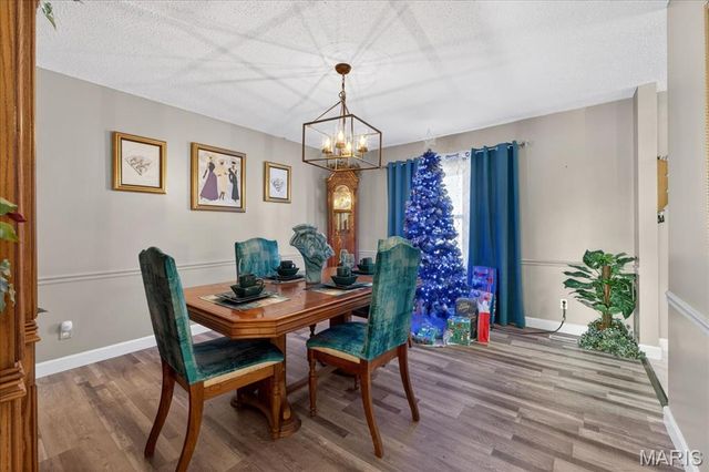 618 Fox Plains Drive, Florissant, MO 63034