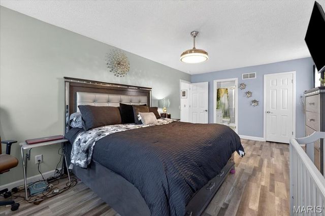 618 Fox Plains Drive, Florissant, MO 63034