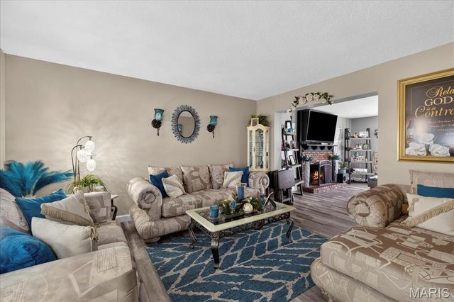 618 Fox Plains Drive, Florissant, MO 63034