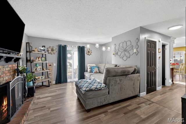 618 Fox Plains Drive, Florissant, MO 63034