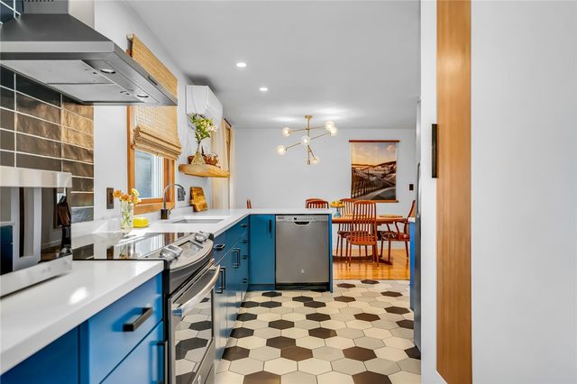 1 Collins Terrace, Middletown, RI 02842