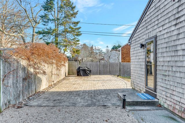 1 Collins Terrace, Middletown, RI 02842