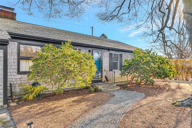 1 Collins Terrace, Middletown, RI 02842