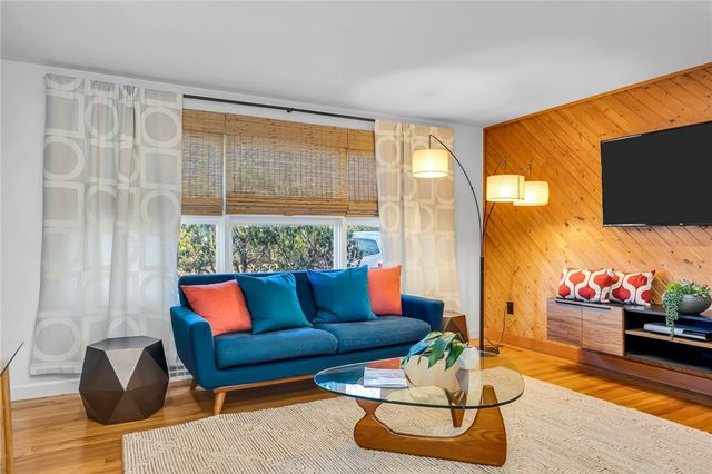 1 Collins Terrace, Middletown, RI 02842