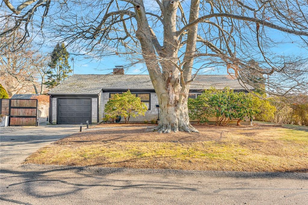 1 Collins Terrace, Middletown, RI 02842