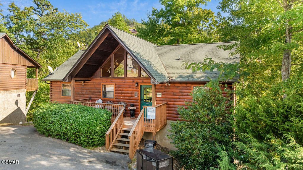 1535 Boo Boos Way, Sevierville, TN 37862