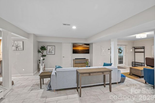 172 Tawny Bark Drive, Mooresville, NC 28117