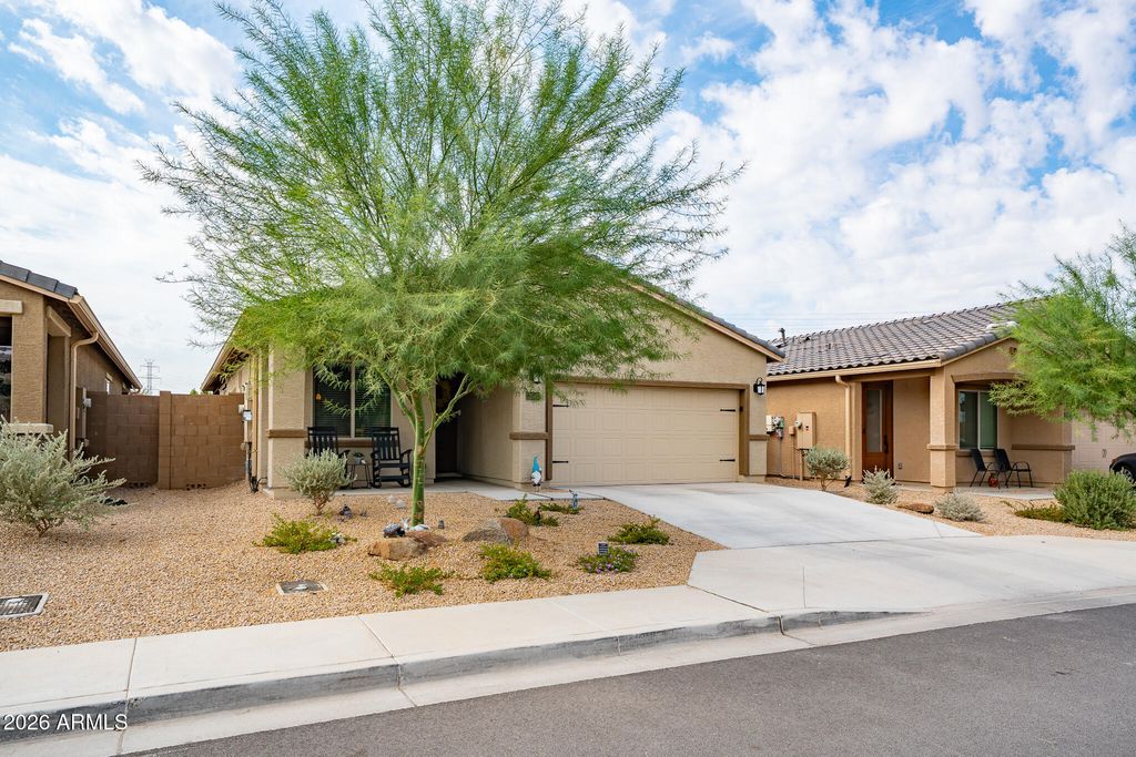 11549 W ARRON Drive, Youngtown, AZ 85363 — photo 2