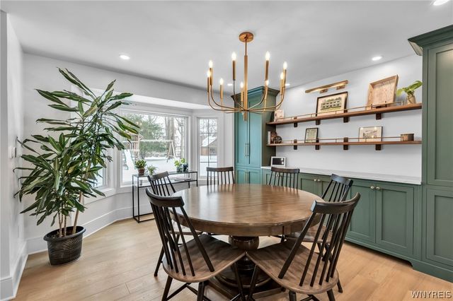 185 Briarhill Rd, Amherst, NY 14221