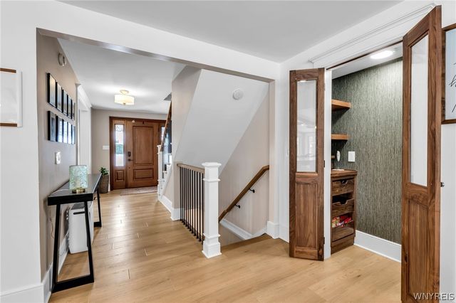 185 Briarhill Rd, Amherst, NY 14221