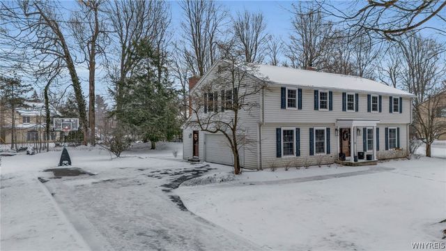185 Briarhill Rd, Amherst, NY 14221