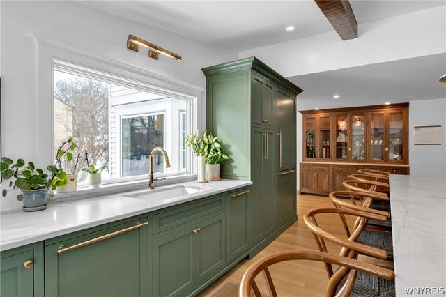 185 Briarhill Rd, Amherst, NY 14221