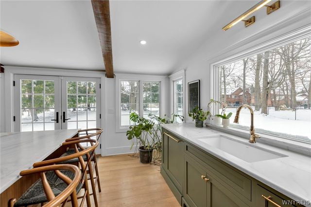 185 Briarhill Rd, Amherst, NY 14221