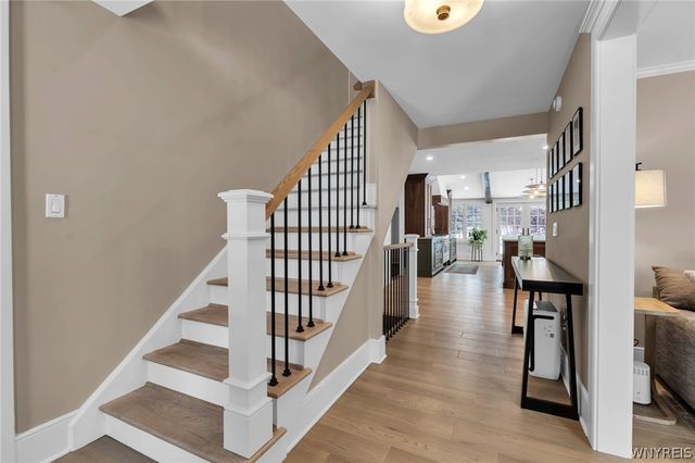 185 Briarhill Rd, Amherst, NY 14221