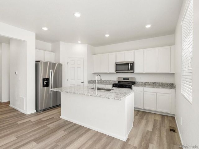 4694 Sugarcane St, Johnstown, CO 80534