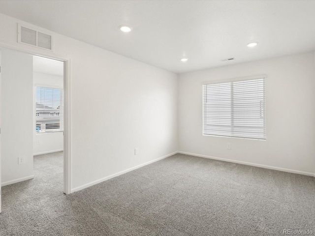 4694 Sugarcane St, Johnstown, CO 80534