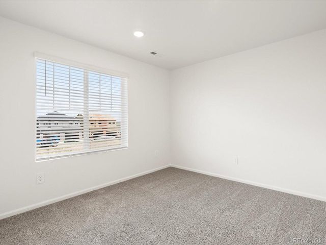 4694 Sugarcane St, Johnstown, CO 80534