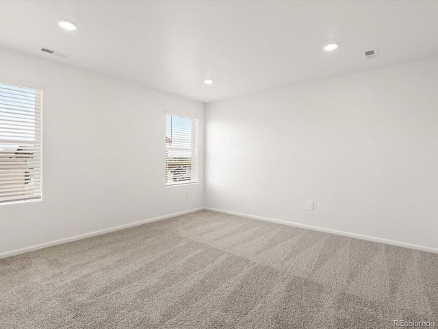 4694 Sugarcane St, Johnstown, CO 80534