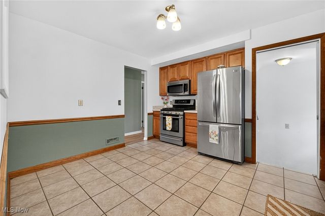 12911 Bangor Avenue, Garfield Heights, OH 44125