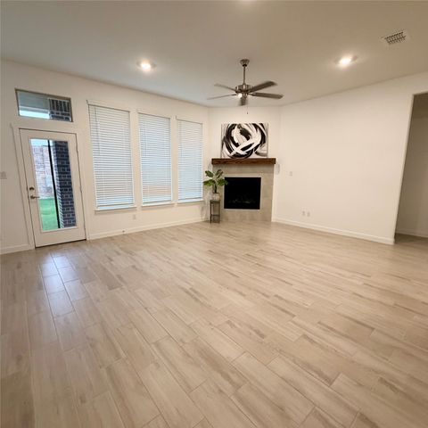 541 Breeds Hill Road, Little Elm, TX 75068