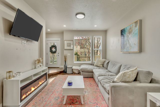 11386 S OKANOGAN LN, South Jordan, UT 84009