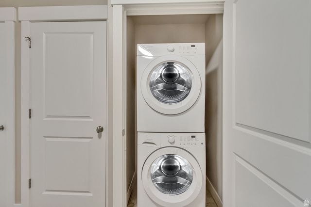 11386 S OKANOGAN LN, South Jordan, UT 84009