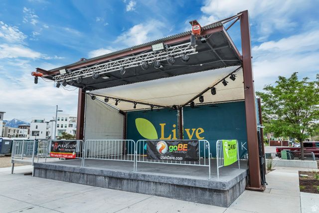 11386 S OKANOGAN LN, South Jordan, UT 84009