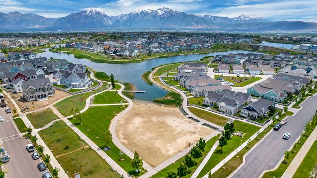 11386 S OKANOGAN LN, South Jordan, UT 84009