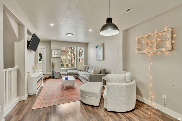 11386 S OKANOGAN LN, South Jordan, UT 84009