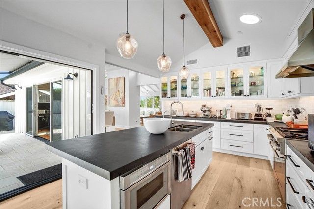 1260 Brangwyn, Laguna Beach, CA 92651