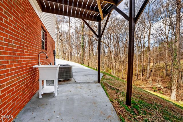 1050 Briar Court, Talbott, TN 37877