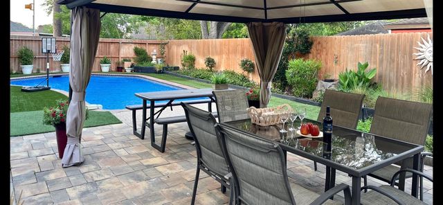 6803 Las Brisas Drive, Houston, TX 77083