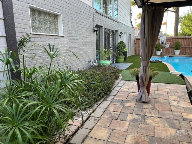 6803 Las Brisas Drive, Houston, TX 77083