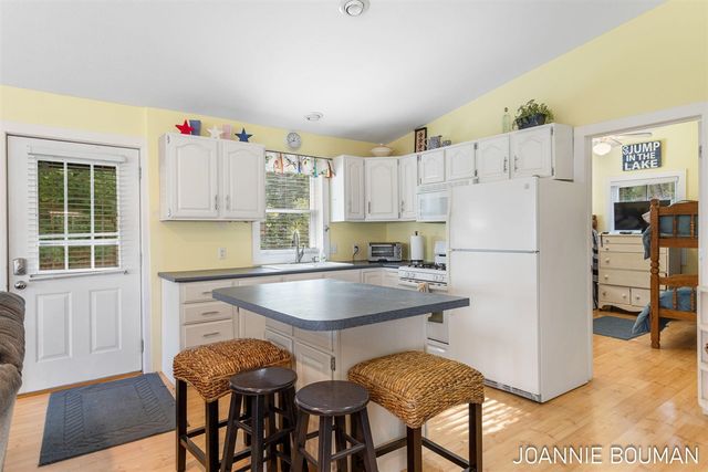 8286 W Pine Grove Beach Drive, Baldwin, MI 49304