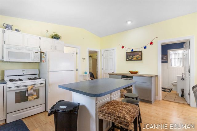 8286 W Pine Grove Beach Drive, Baldwin, MI 49304