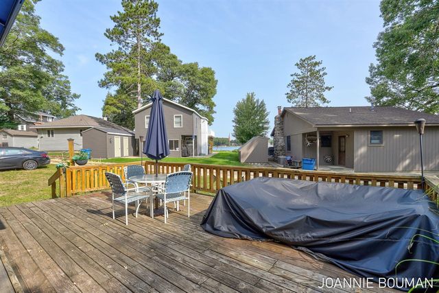 8286 W Pine Grove Beach Drive, Baldwin, MI 49304
