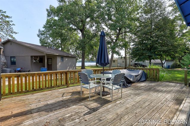 8286 W Pine Grove Beach Drive, Baldwin, MI 49304