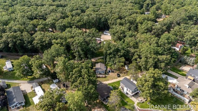 8286 W Pine Grove Beach Drive, Baldwin, MI 49304