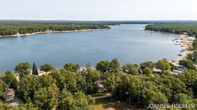 8286 W Pine Grove Beach Drive, Baldwin, MI 49304