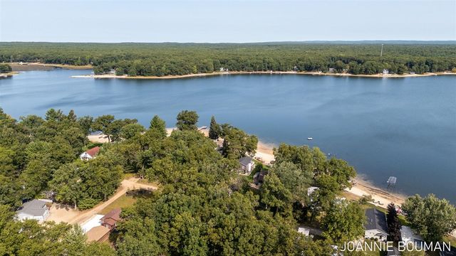 8286 W Pine Grove Beach Drive, Baldwin, MI 49304