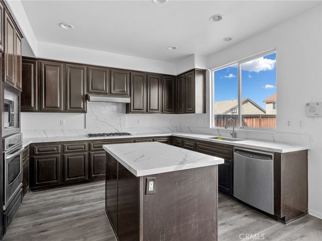 11798 Alana Way, Victorville, CA 92392