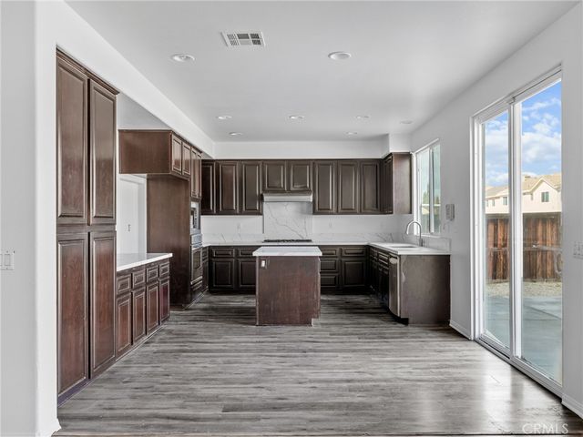 11798 Alana Way, Victorville, CA 92392