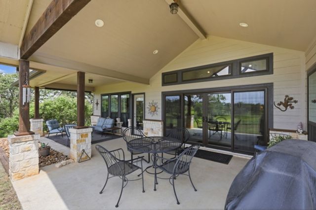 3104 Stonewood Drive, Franklin, TX 77856