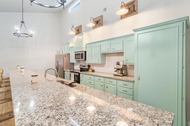 673 Warsaw Street, Bayou Vista, TX 77563