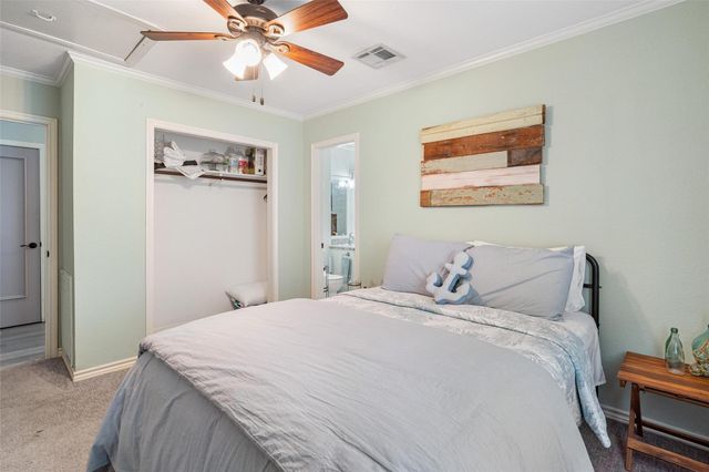 673 Warsaw Street, Bayou Vista, TX 77563