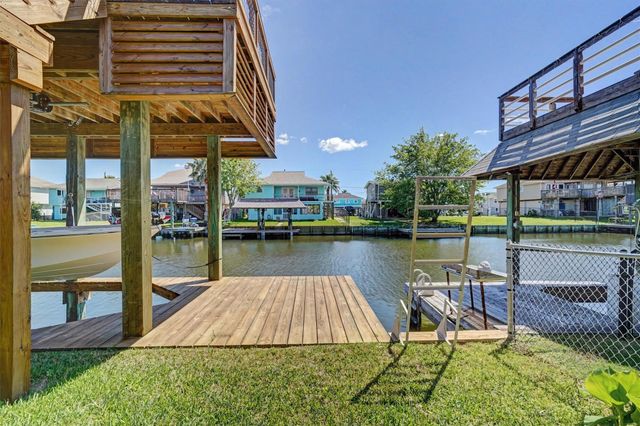 673 Warsaw Street, Bayou Vista, TX 77563